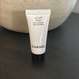 Chanel Le Lift serum